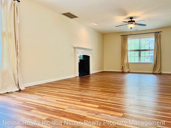 Foto del edificio - 4 br, 2.5 bath House - 260 Sellhorn Blvd