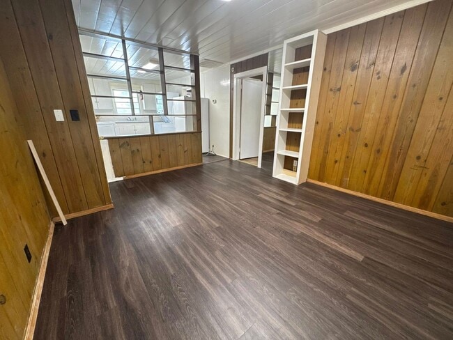 Building Photo - 7203 Porcher Dr
