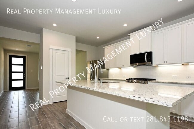 Building Photo - 32911 School Hl Rd