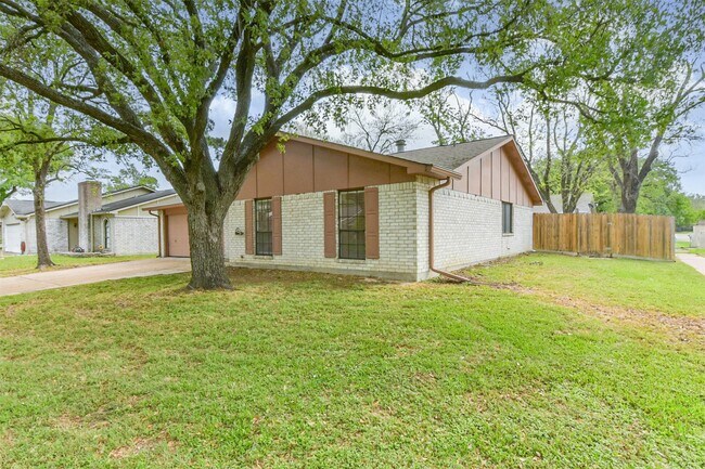 Foto del edificio - 5402 Dunnethead Dr
