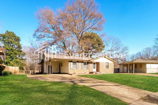 Building Photo - 3174 Beauchamp Dr