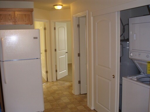 Building Photo - GROUND FLOOR 2 BEDROOM UNIT