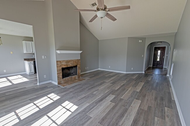 Building Photo - Home for Rent in Wetumpka