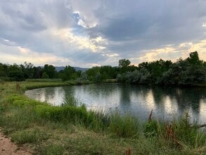 Building Photo - 1621 Underhill Dr