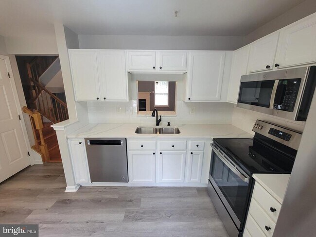 Foto del edificio - 8702 Castlerock Ct