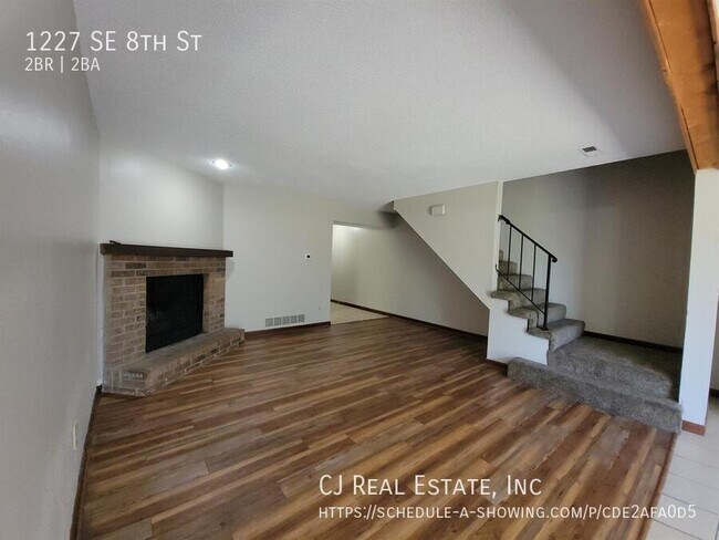 Foto del edificio - 1227 SE 8th St