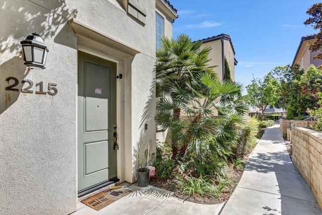 Building Photo - 2215 Antonio Dr