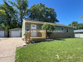 Building Photo - 2752 Holcomb Ave