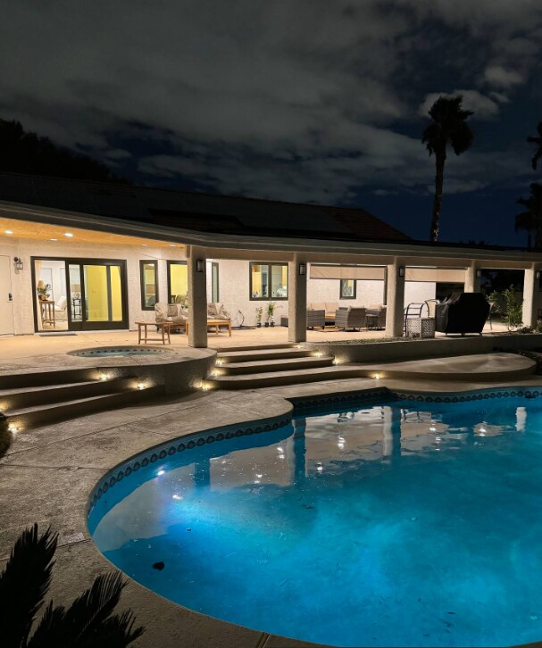 Piscina (se puede calentar pagando una tarifa adicional) - 5840 S Bronco St