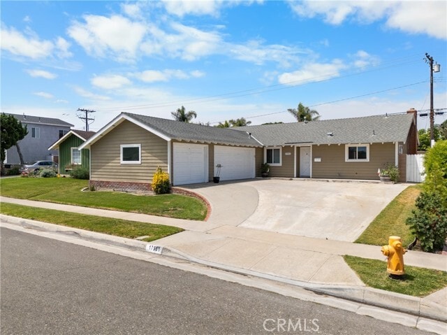 Building Photo - 17551 Misty Ln