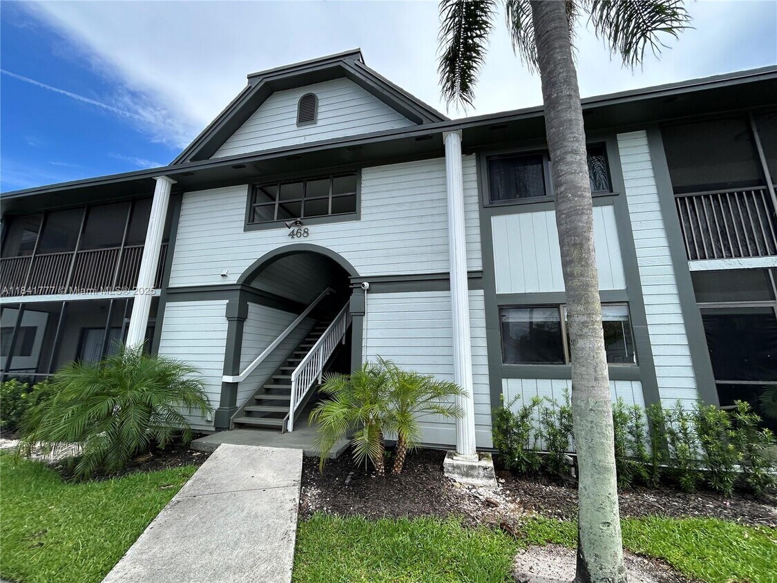Foto principal - 468 NE 206th Ln