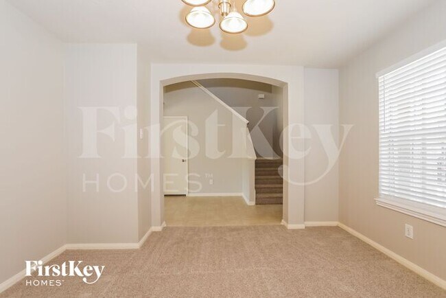 Foto del edificio - 20311 Cherry Orchard Ln