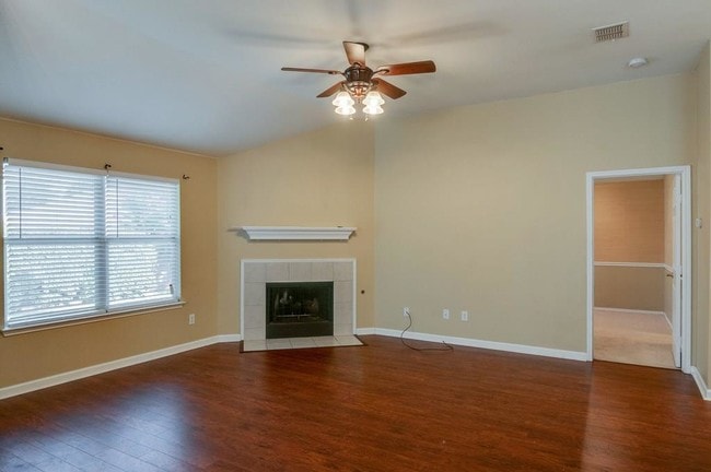 Building Photo - 11921 Gold Creek Dr E