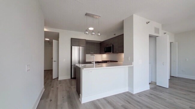Photo - 306 N Canal St Apartment