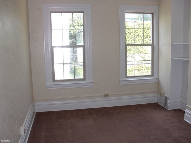Building Photo - 237 Spahr St