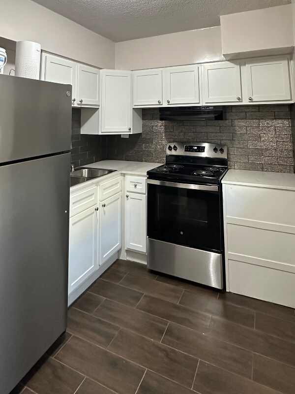 Foto del edificio - 1386 Court Ave