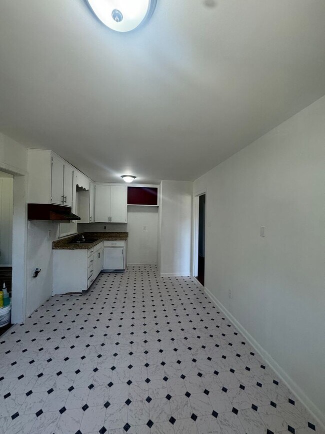 Foto del edificio - 3055 Alta Rd