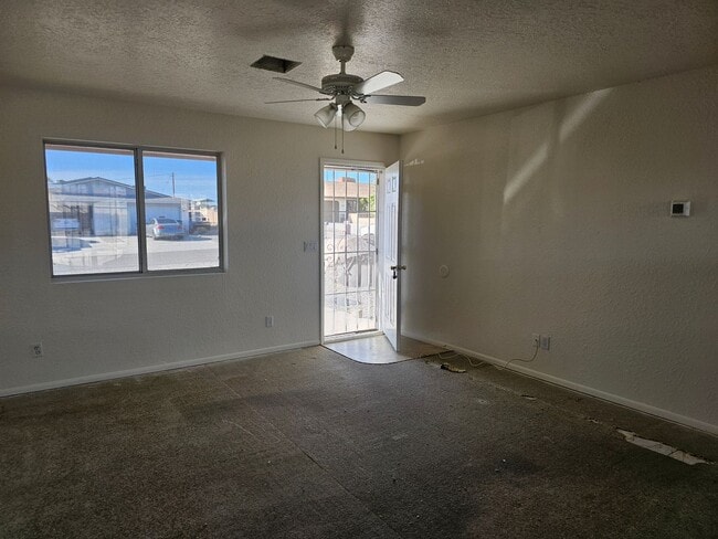 Building Photo - Unfurnished Long Term Duplex