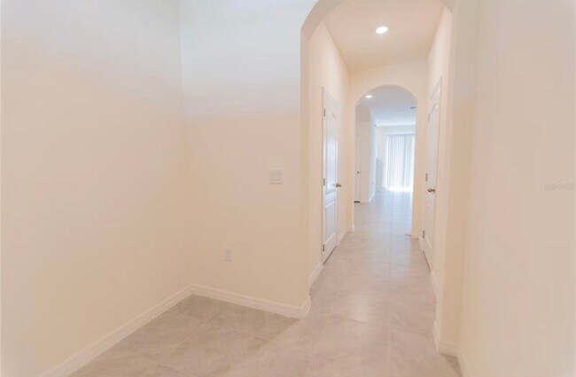 Foto del edificio - 1021 Blue Jay Dr