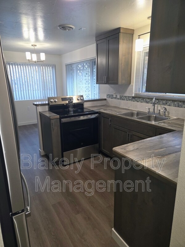 Foto del edificio - 2118 S Roosevelt St