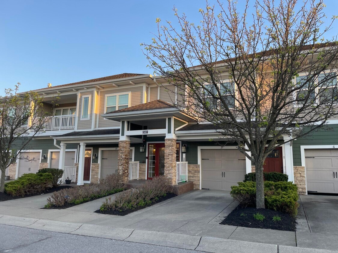 587 Riverpointe Dr Unit 2, Dayton, KY 41074 Condo for Rent in Dayton