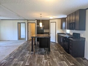 Building Photo - 215 Borman Ave