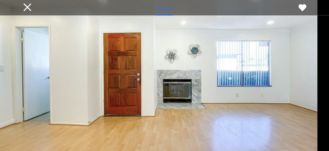 Living room - 26 S Chapel Ave