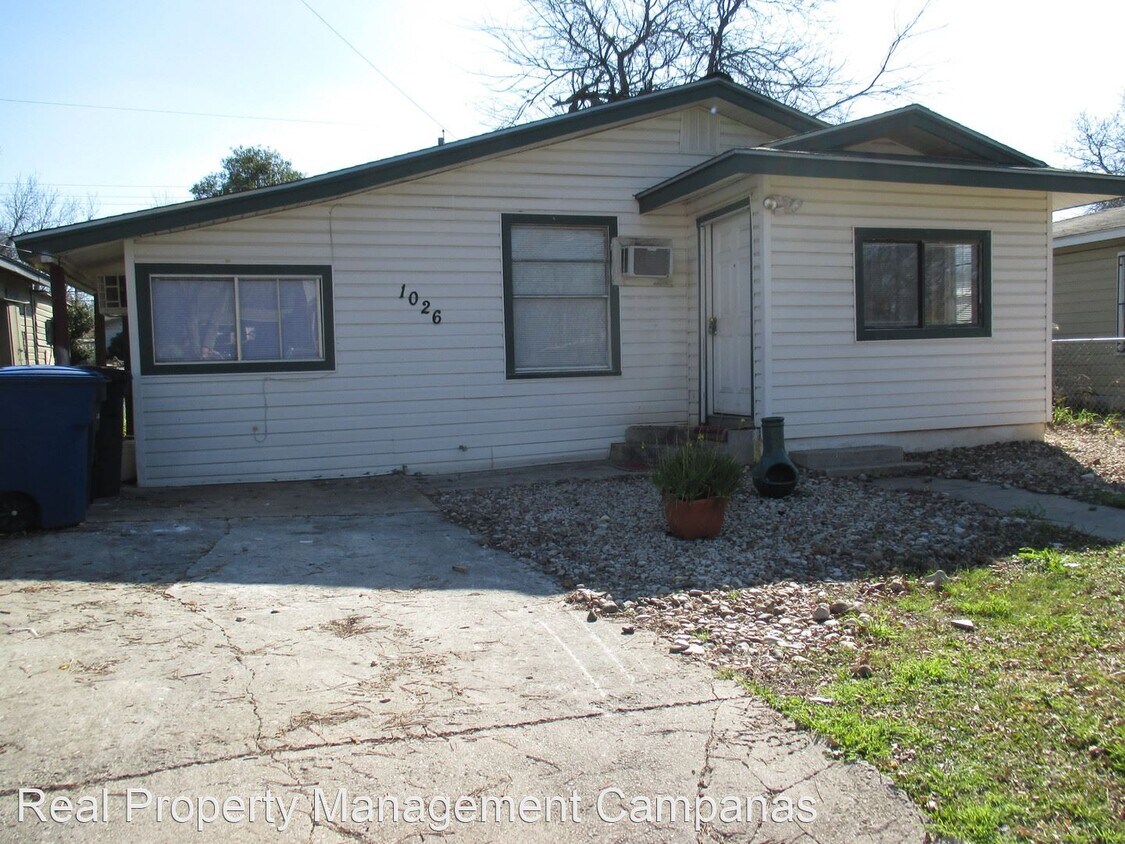 Primary Photo - 4 br, 2 bath House - 1026 Flanders Ave