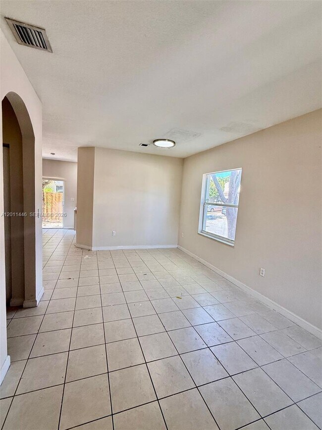 Foto del edificio - 9261 SW 220th Terrace