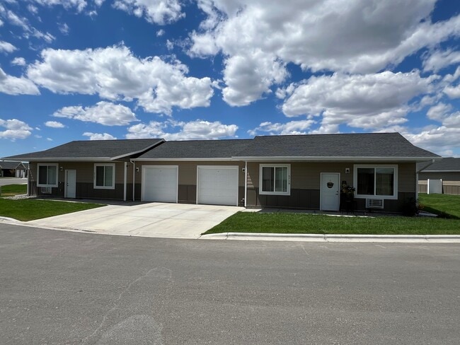 Building Photo - Home Run Patio Home Apartments