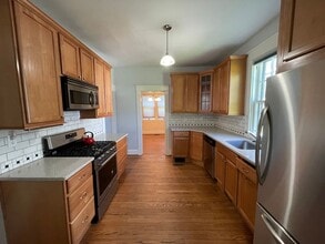 Building Photo - 2313 Fontaine Ave Ext