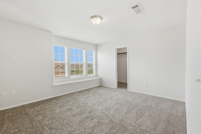 Foto del edificio - 5718 Savanna Pasture Rd