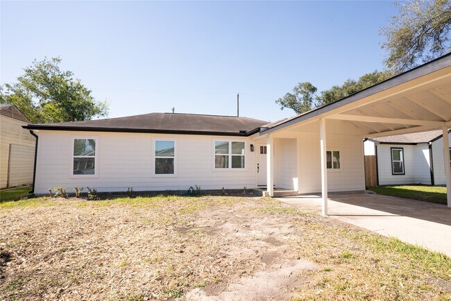 Foto del edificio - 10202 Cathedral Dr