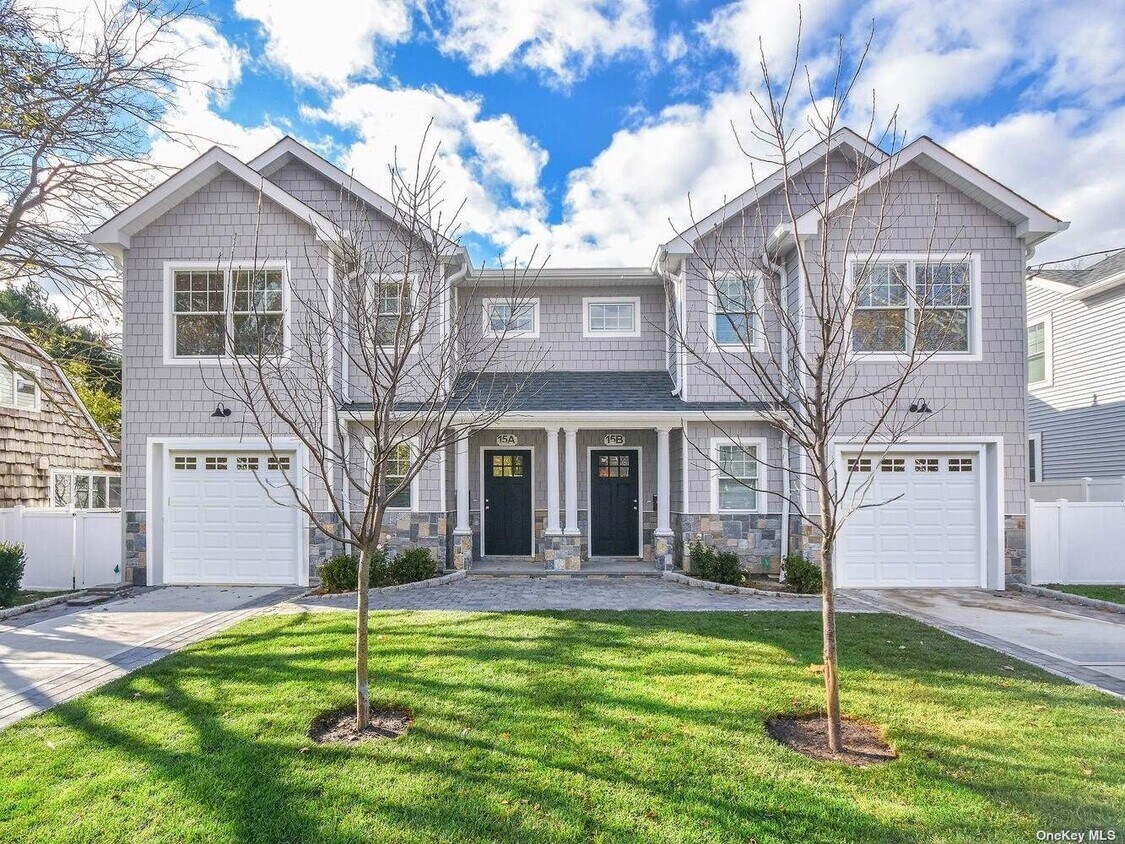 Primary Photo - 15 Dunes Ln