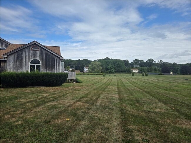 Building Photo - 90 Foster Dr