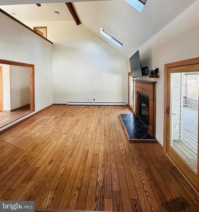 Foto del edificio - 15 Cherrywood Dr