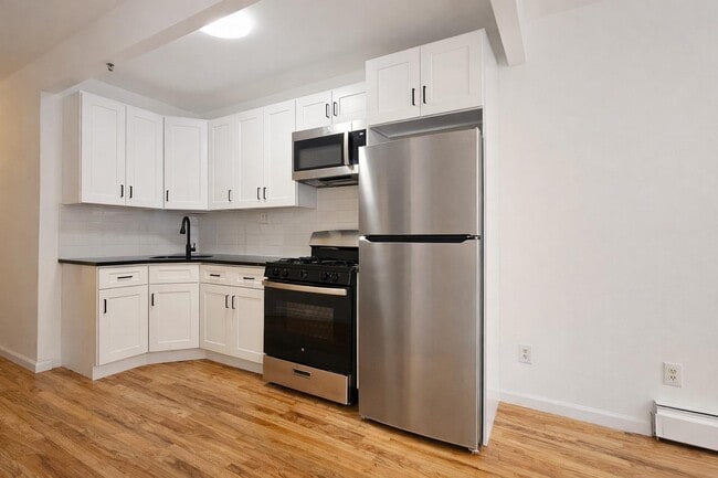 Building Photo - 53 Irving Pl