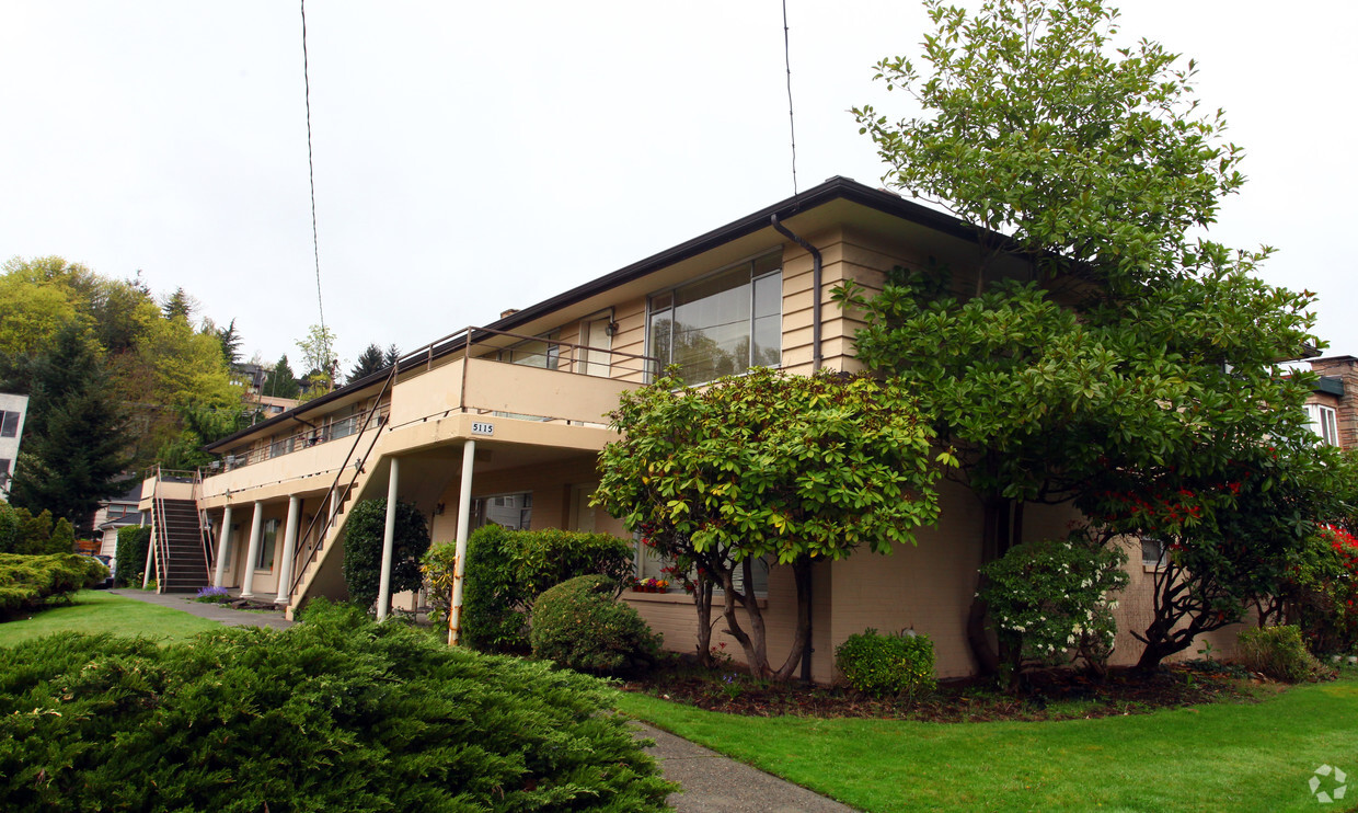 Foto del edificio - Village Green Apartments