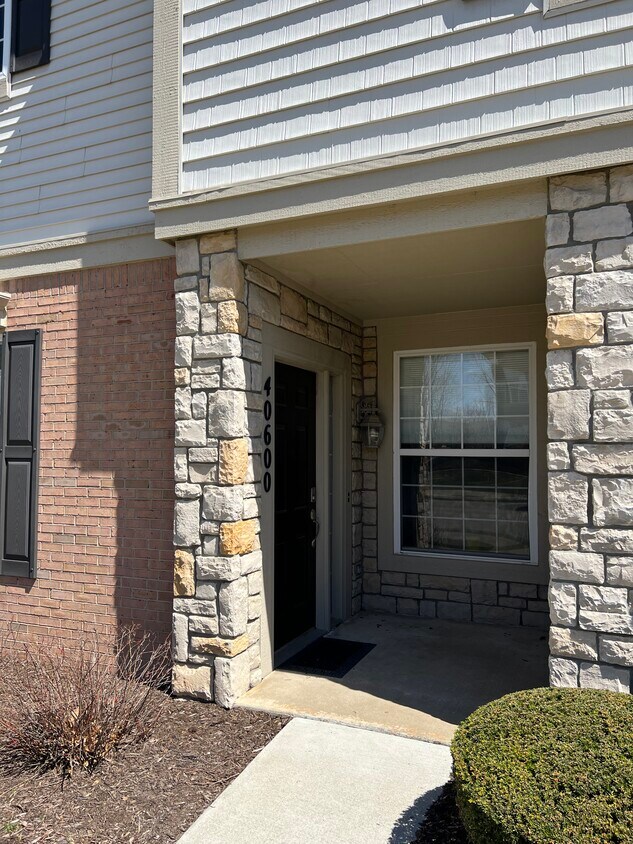 40600 Blythefield Ln, Canton, MI 48188 Townhome Rentals in Canton MI