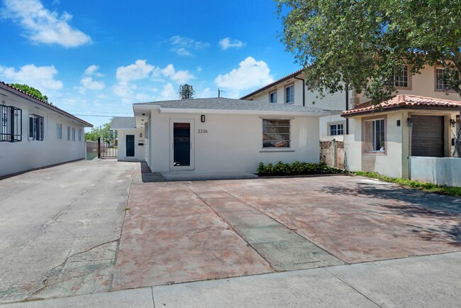 Foto del edificio - 3334 SW 24th St