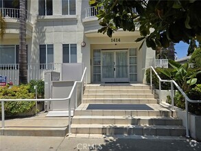 Building Photo - 1414 S Saltair Ave