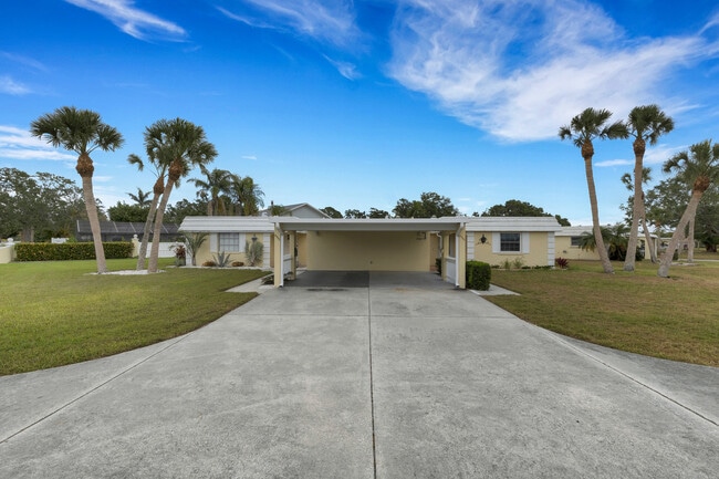 Building Photo - 5907 Tidewood Ave