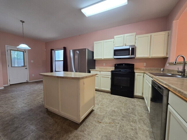 Foto del edificio - 5507 Marlin Dr