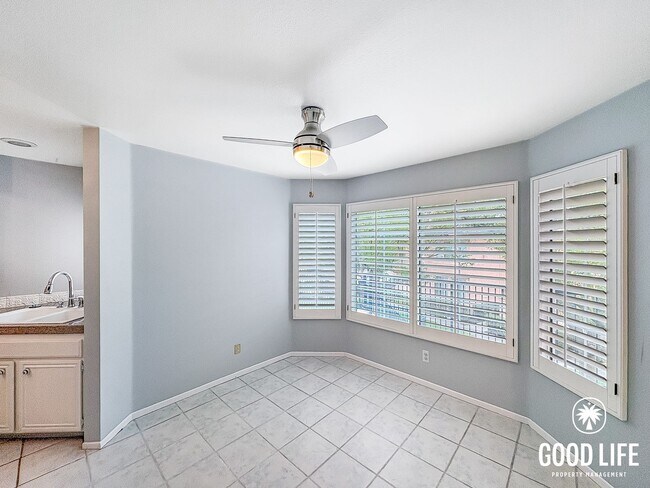 Foto del edificio - Spacious 2B/2BA Rancho Bernardo Condo with Balcony, W/D & Pool Access