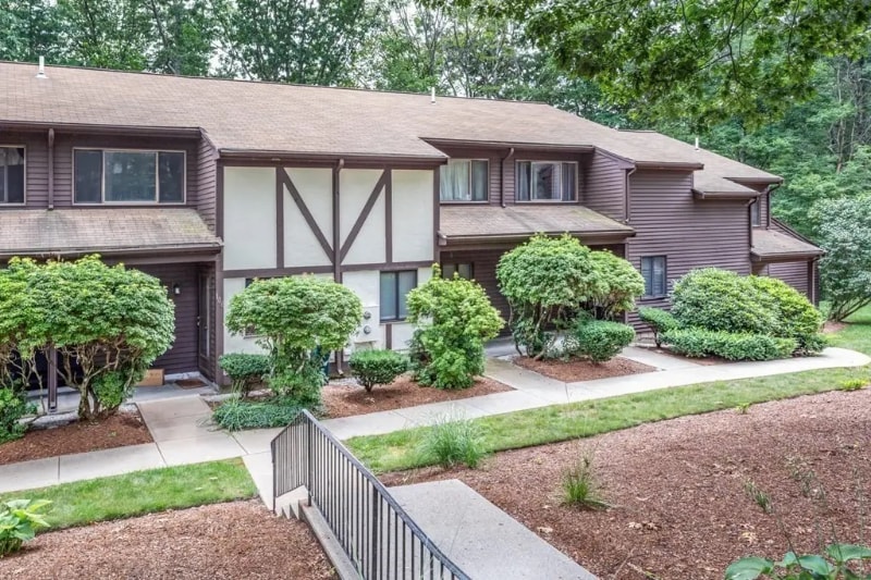 108 Highwood Dr, Franklin, MA 02038 Townhome Rentals in Franklin MA