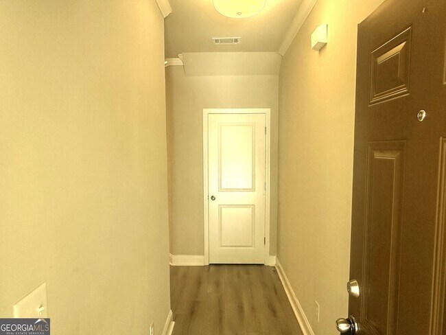 Foto del edificio - 151 Dewey Rd