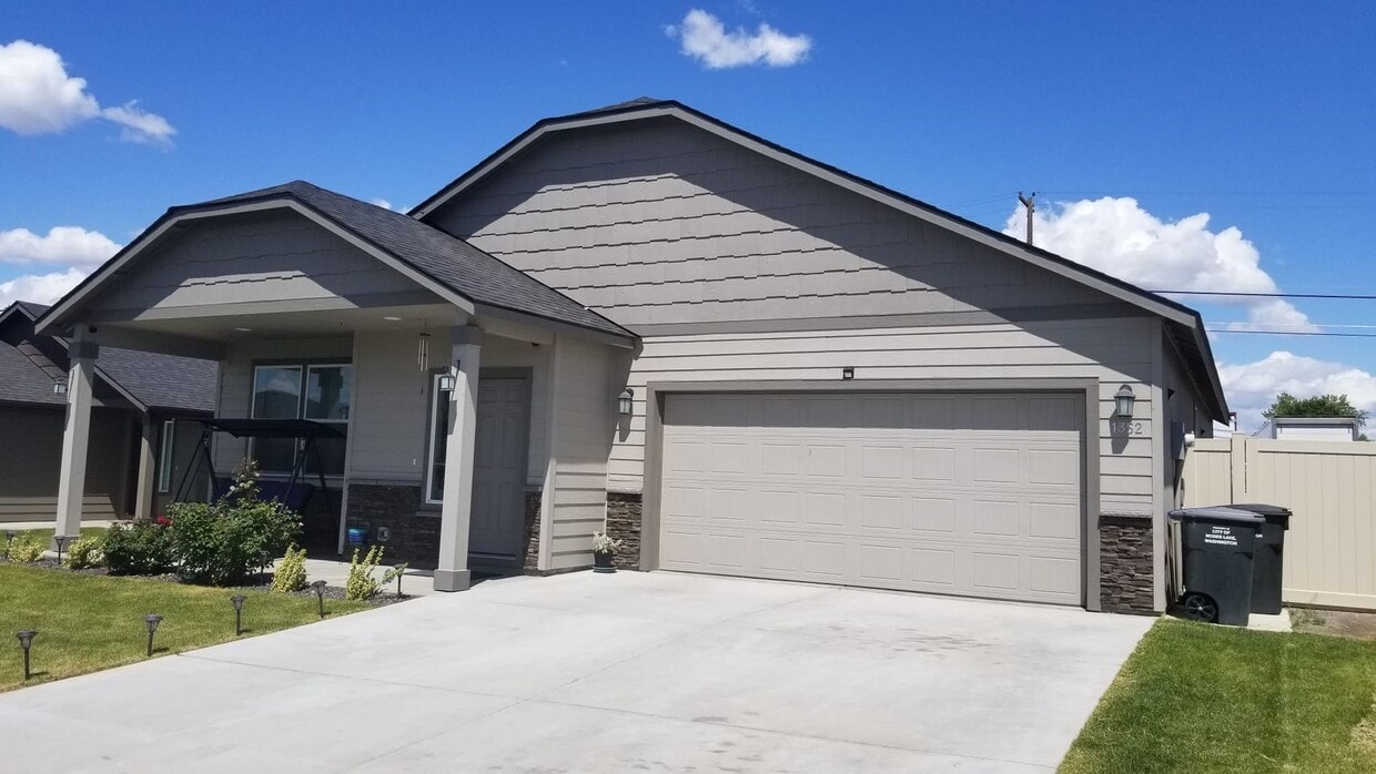 Primary Photo - 3 Bedroom Home for Rent!