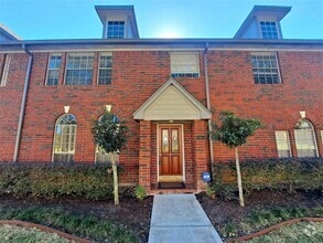Building Photo - 1365 El Camino Village Dr