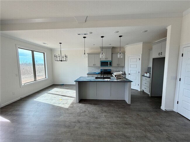 Building Photo - 1909 Farmer St