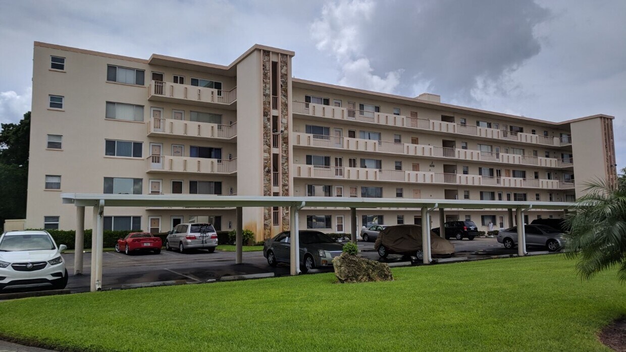 Primary Photo - Unfurnished Annual Rental